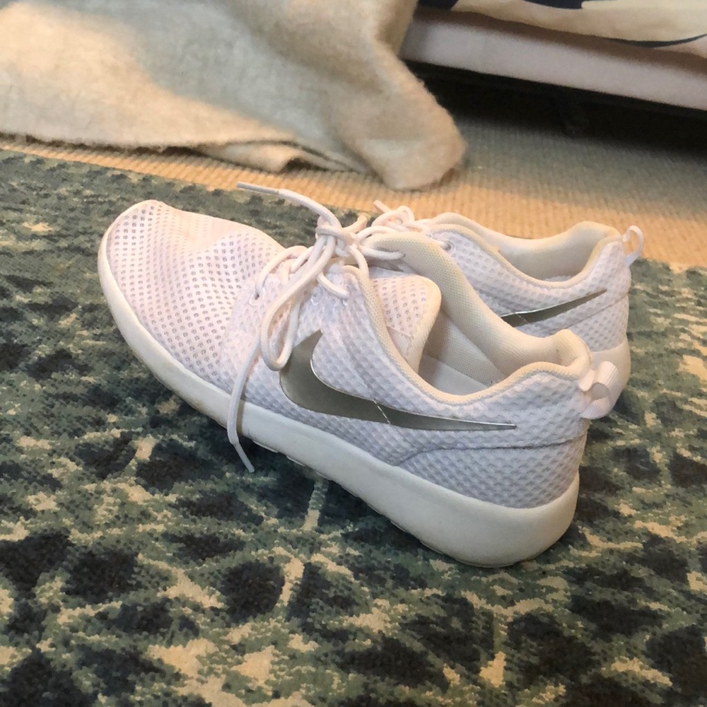Nike Roshe- white tennis shoe